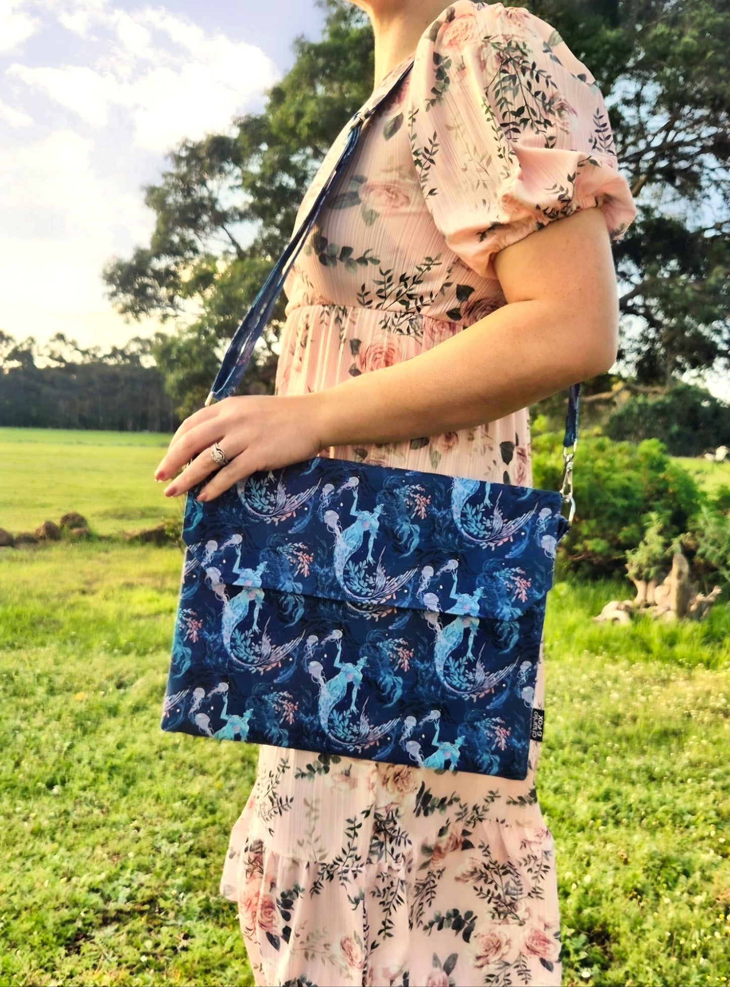 Ocean Queen satchel